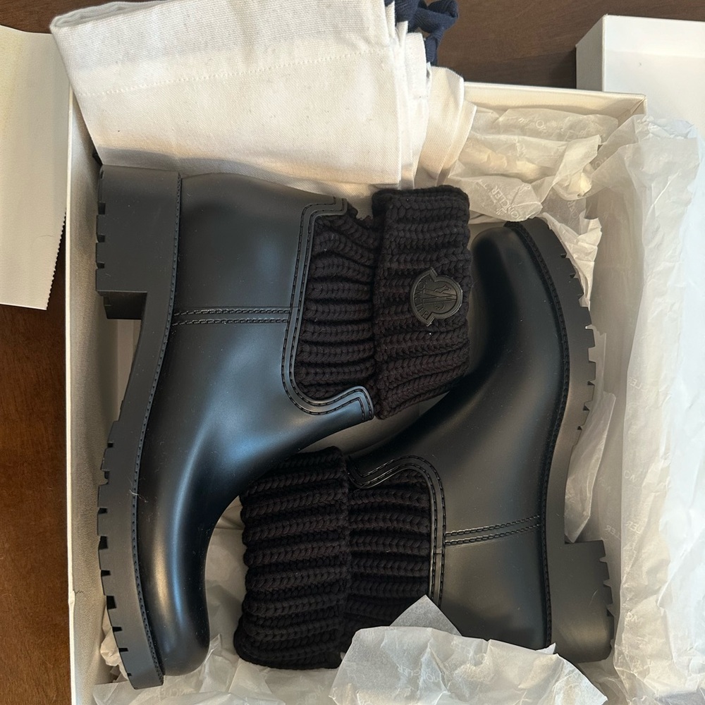 Ginette Rain Boot (Women)
Moncler